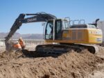 Excavator digging - Image 2