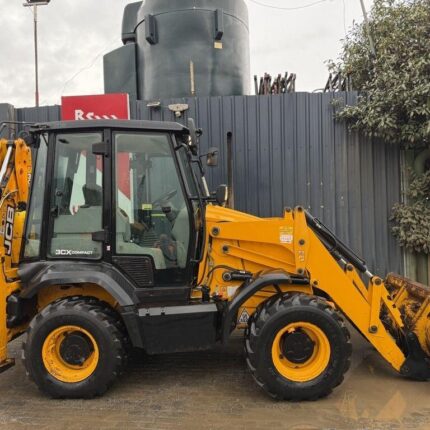 Cheap backhoe loader