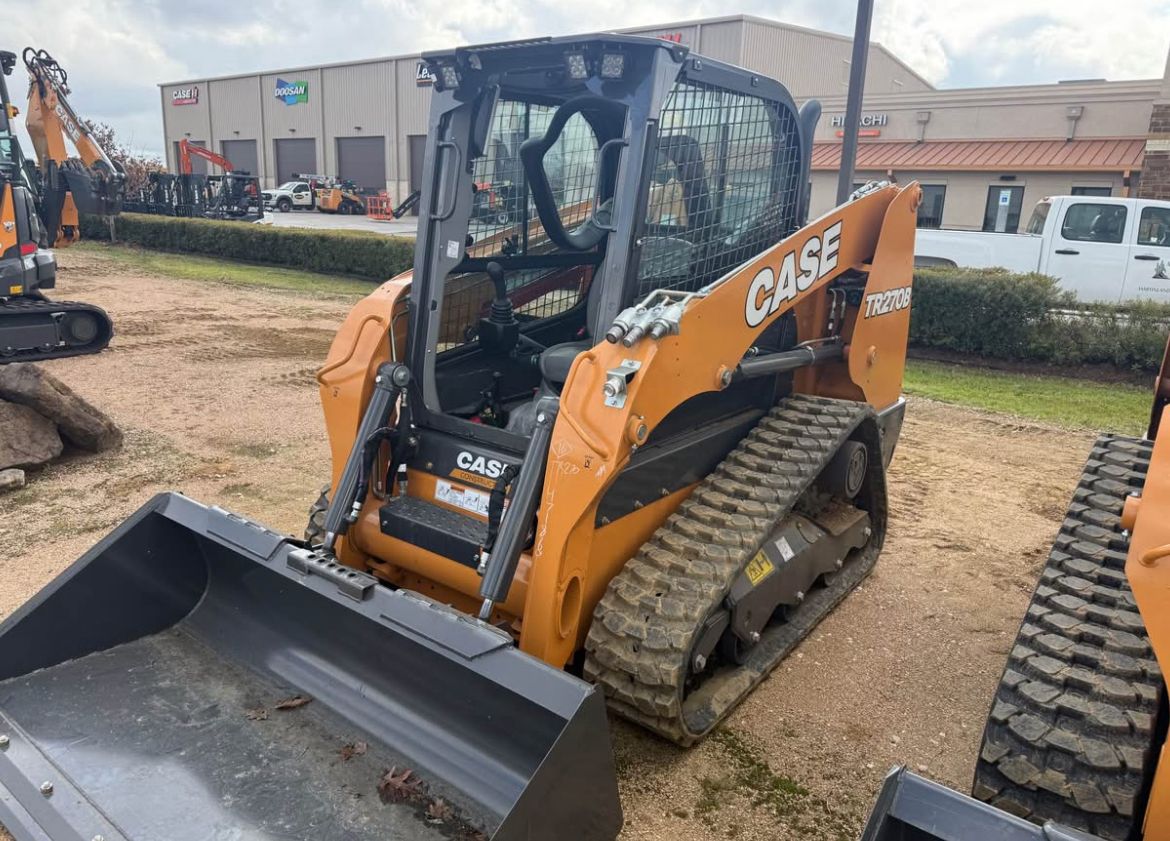 WhatsApp Image 2026-02-19 at 12.19.45 PM 2025 Case TR270 - Image 1