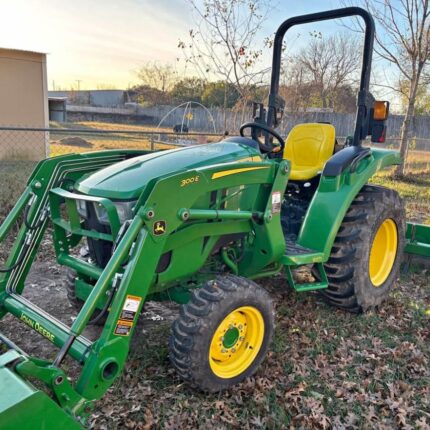 2020 John Deere  3043D Tractor w/ Implements