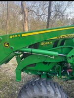 John Deere 4052 tractor with backhoe and loader - Image 2