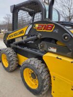 2015 New Holland  L218 - Image 3