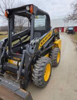 2015 New Holland  L218 - Image 2